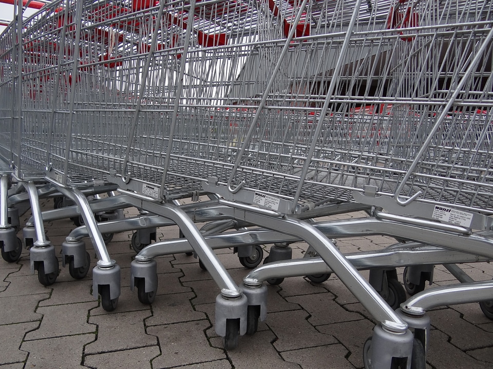 Supermarket food grocery store