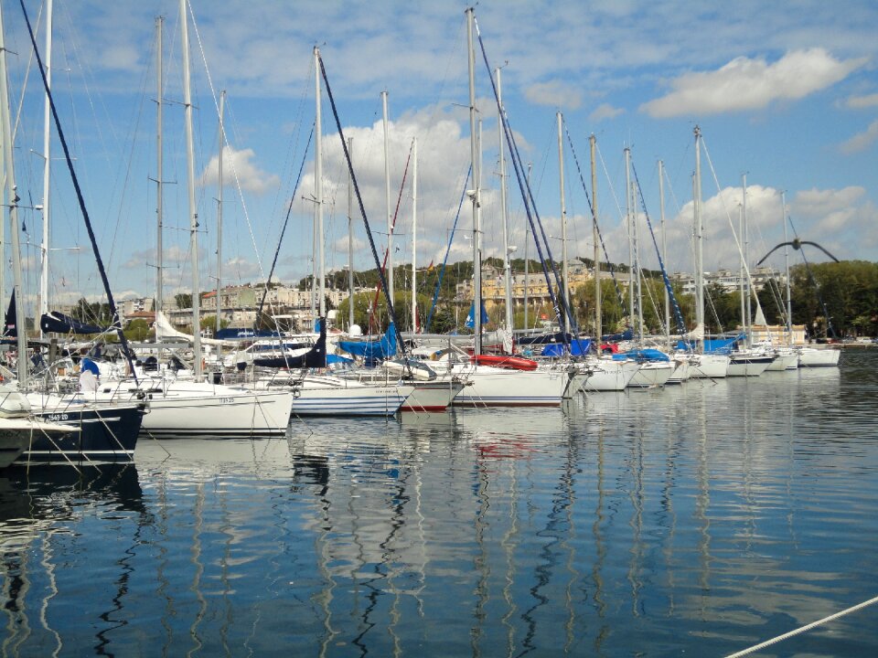 Sea port ships photo