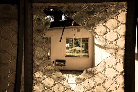 Glass fracture by looking