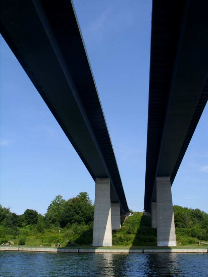 Waters highway bridge concrete