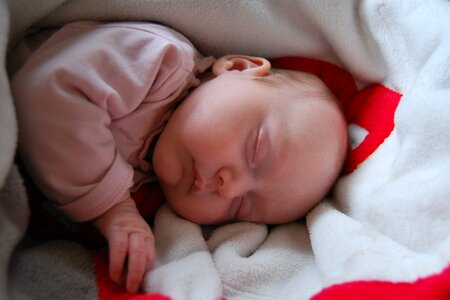 Child tired blanket photo