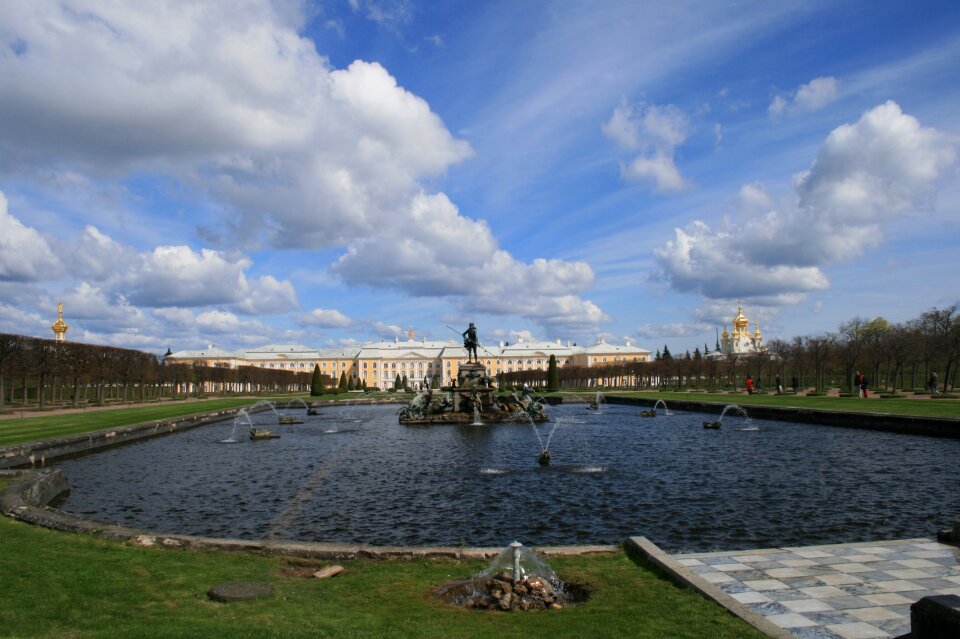 Gardens fountain sky photo