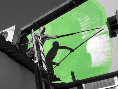 Green wall greyscale