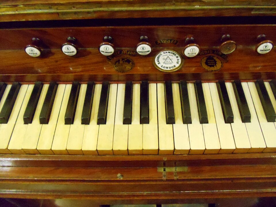 Instrument keyboard black