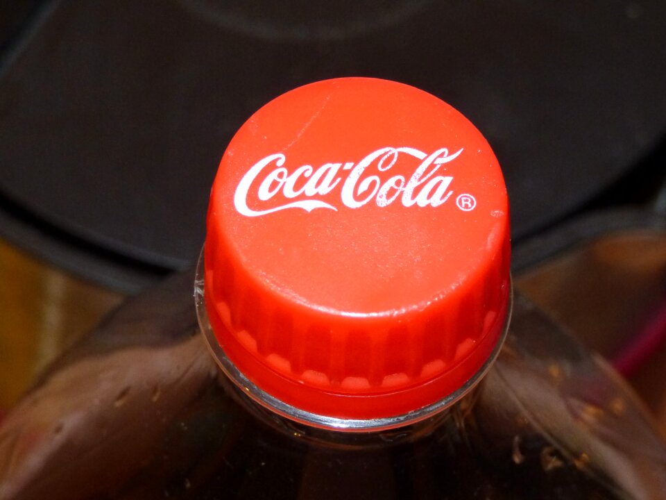 Cap grenadine bottle