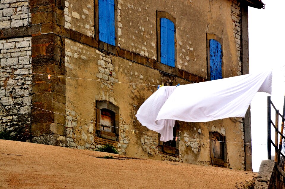 Drying laundry campaign italy