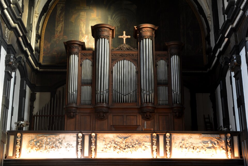 Organ instrument church