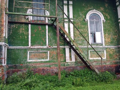 Club staircase architecture