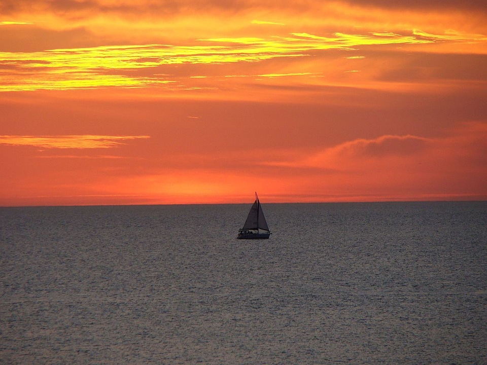 Wave boat sail