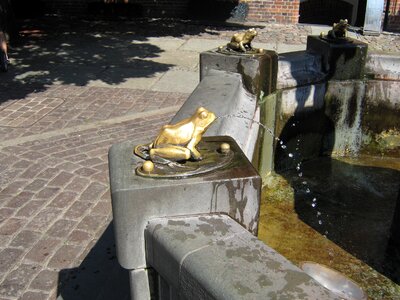 Fountain water monument