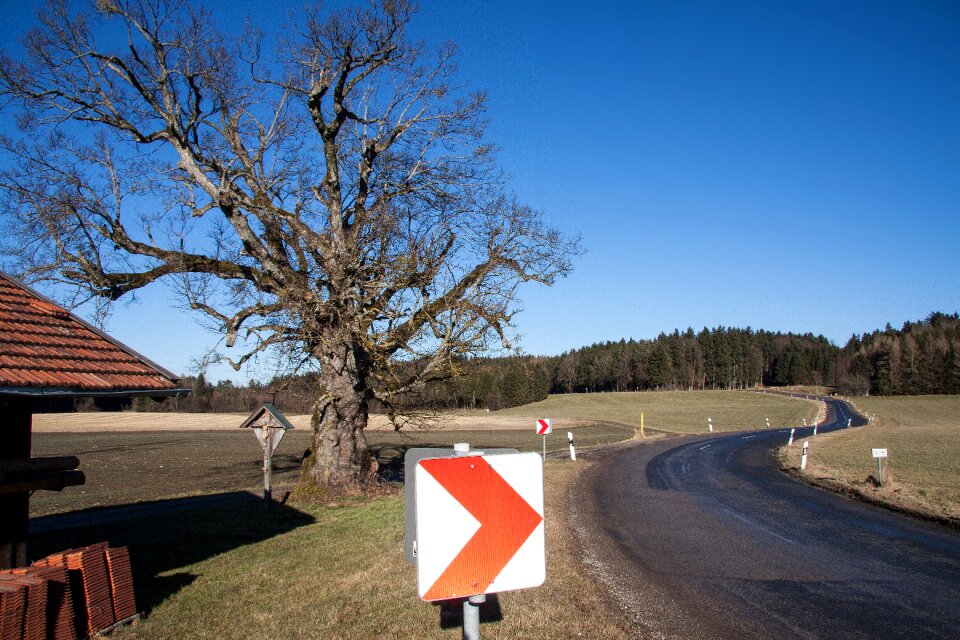 Risk traffic sign arrows