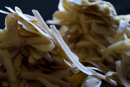 Waste peeled potato peeler