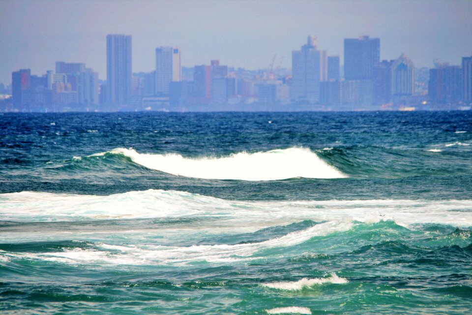 Aqua waves white