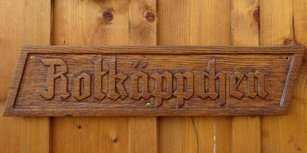 Wooden sign fairy tales rotkäppchen