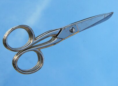 Metal cut sharp