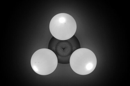 Light bulb circles symmetry