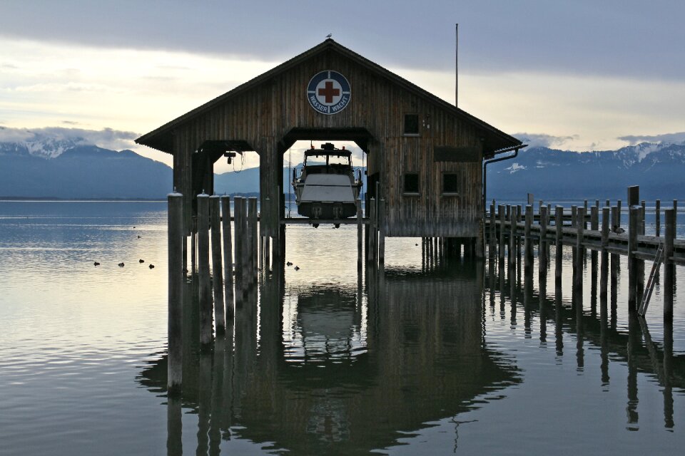 Watch water rescue emergency