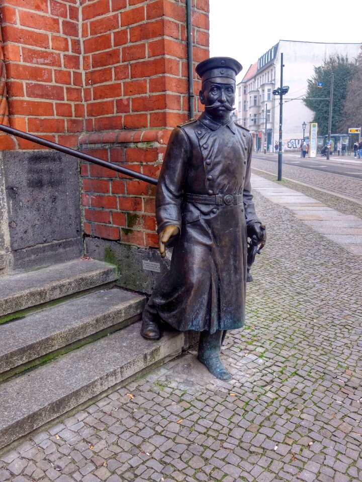 Berlin köpenick captain