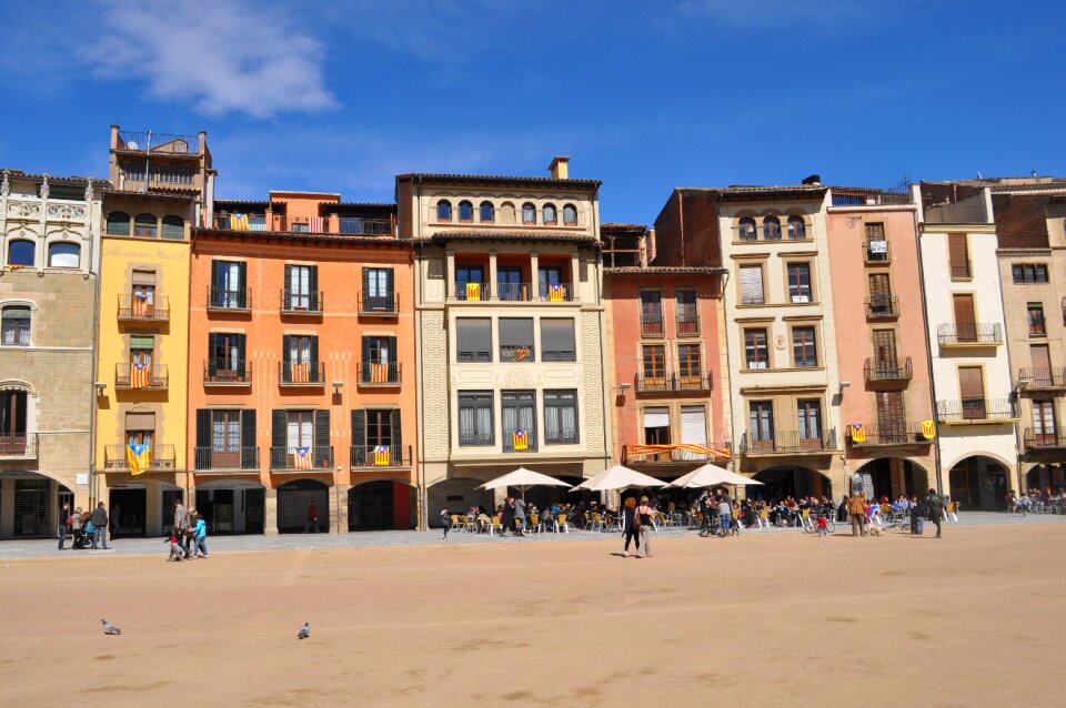 Houses plaza architecture