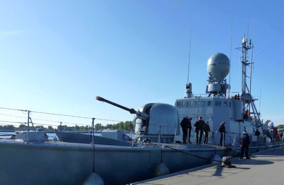 Weasel gun navigation radar