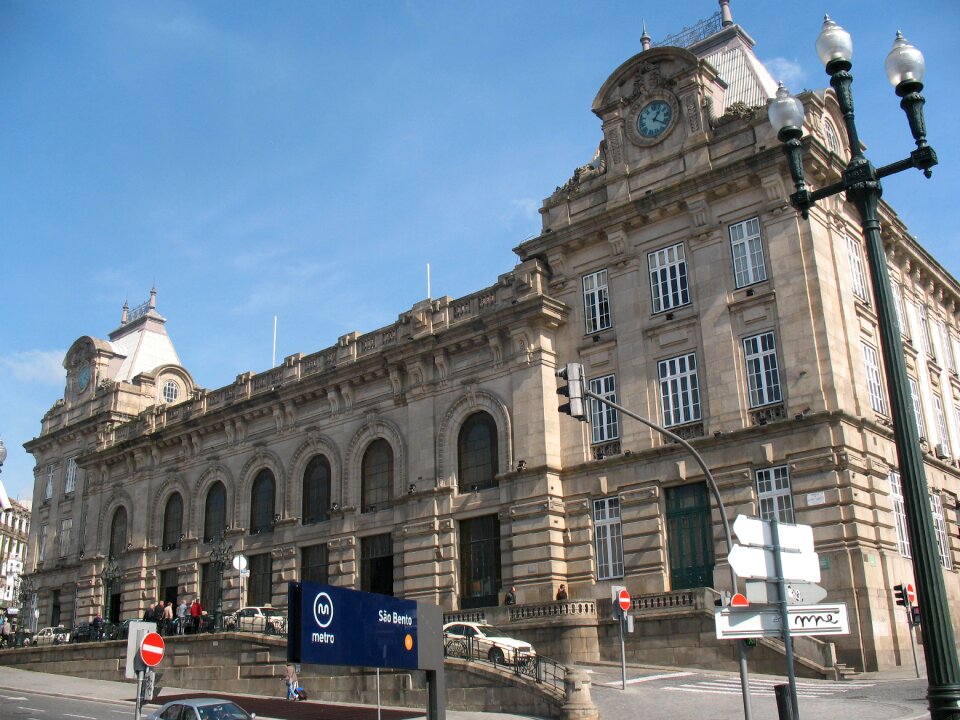 Trains monument old building photo