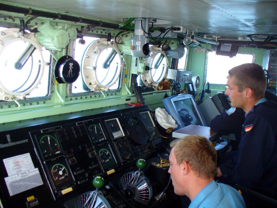 Operations centre soldiers sailors