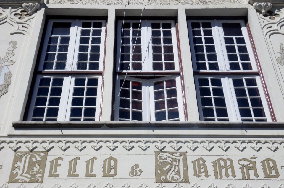 Lello portugal facade