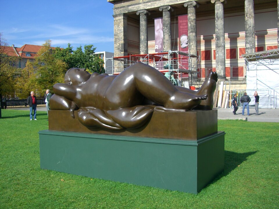 Bronze sculpture pleasure garden old museum