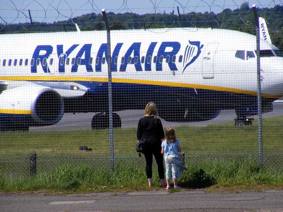 People onlookers airplane