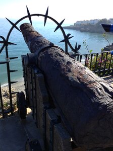Artillery battle gun