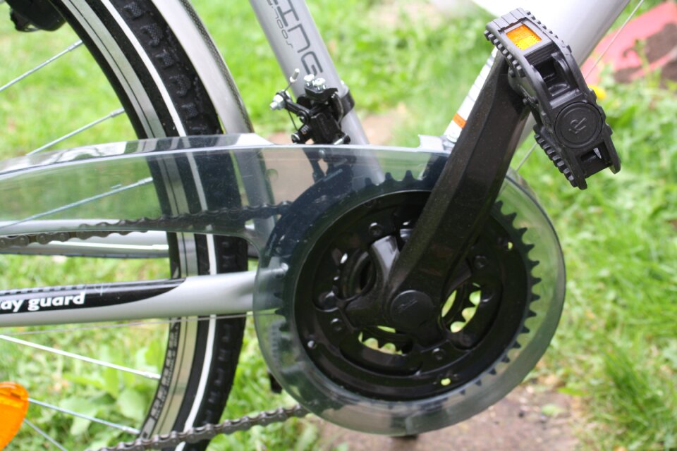 Chain guard tour outdoor