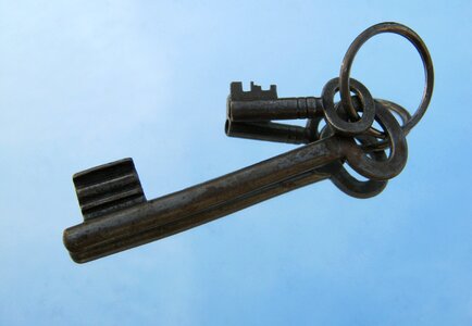 Metal close tool