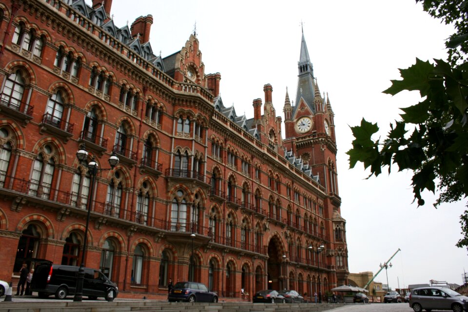 Train saint pancras station london photo