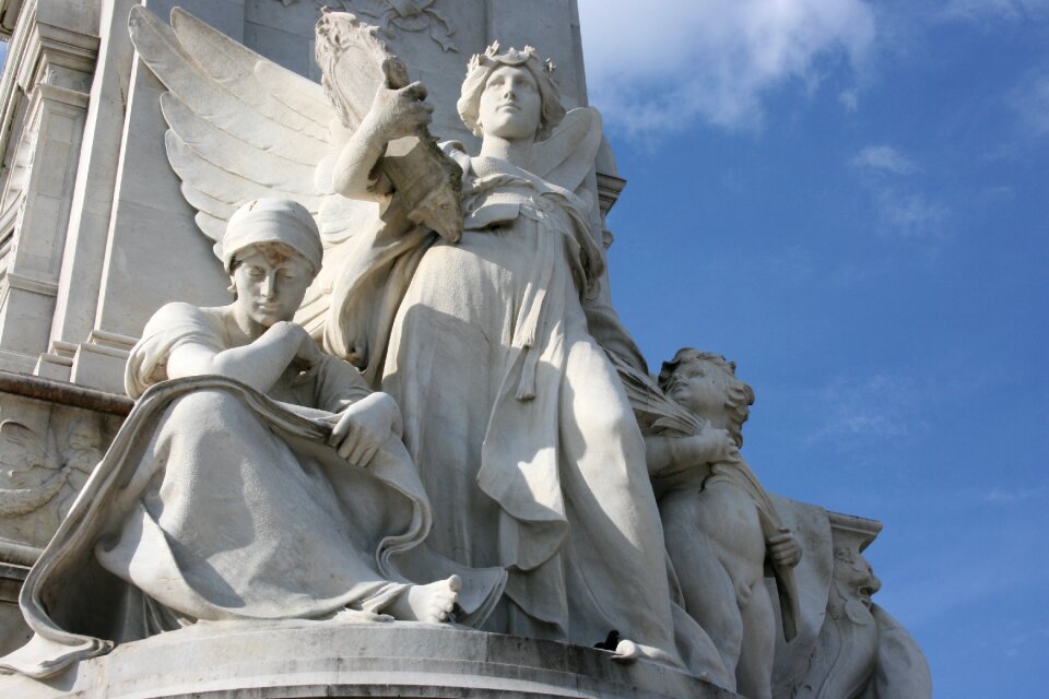 White statue buckingham palace art