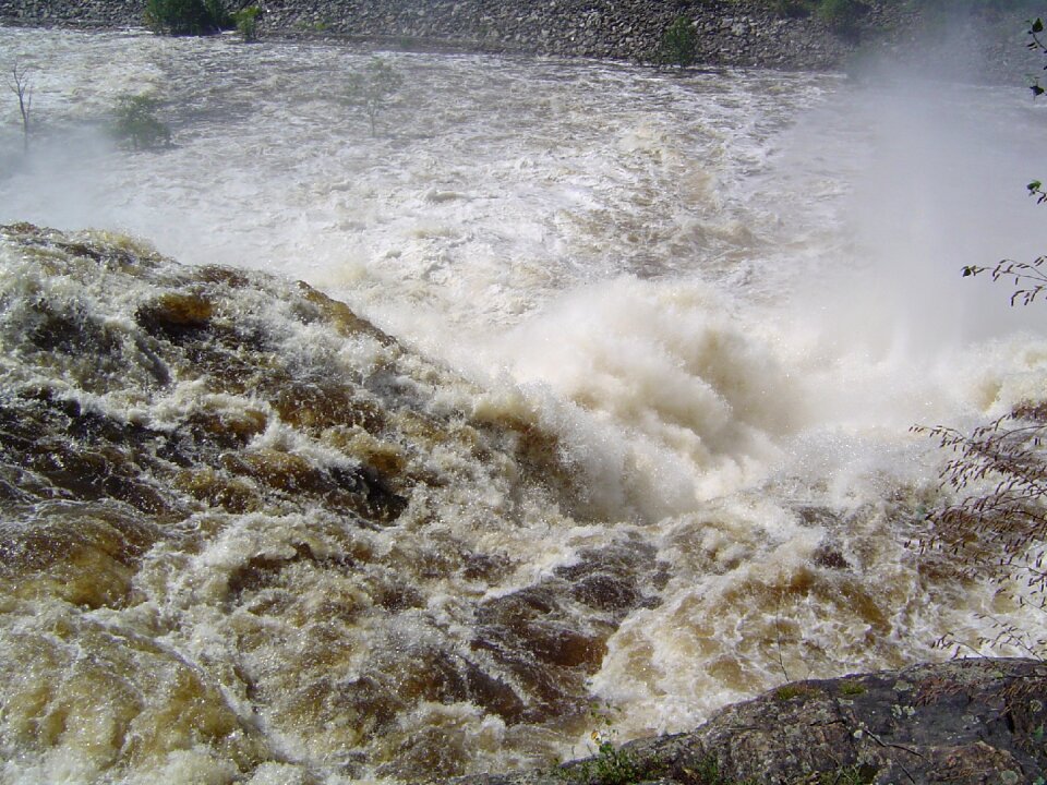 Water rushing water rush