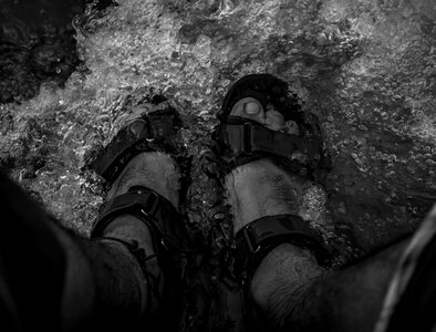 Standing in water bubbles play