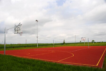 The pitch into the trash basketball decking