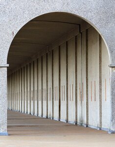 Gallery architecture arc