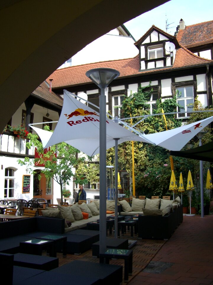 Seating arrangement sail shade parasol