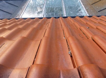 Roof brick red