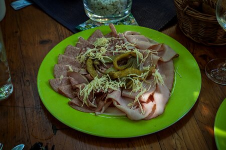 Benefit from sausage jause