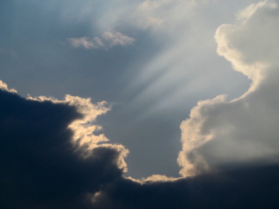 Blue white wolkenspiel
