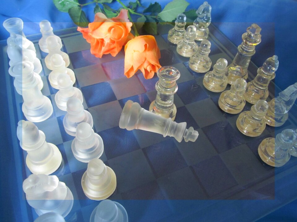 Chess pieces figures runners