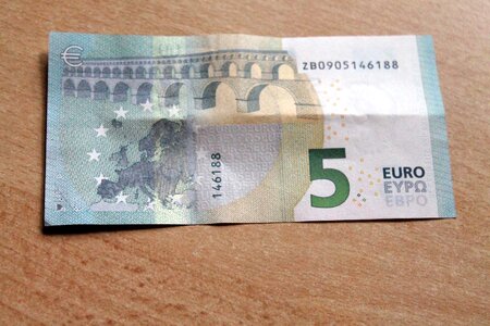 Bills paper money 5 euro