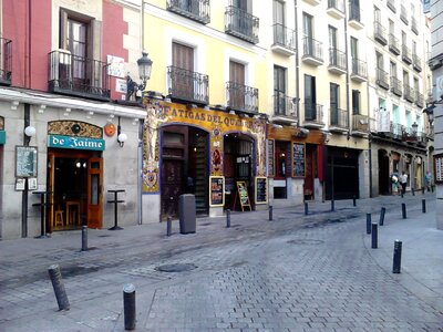 Madrid tavern boozer