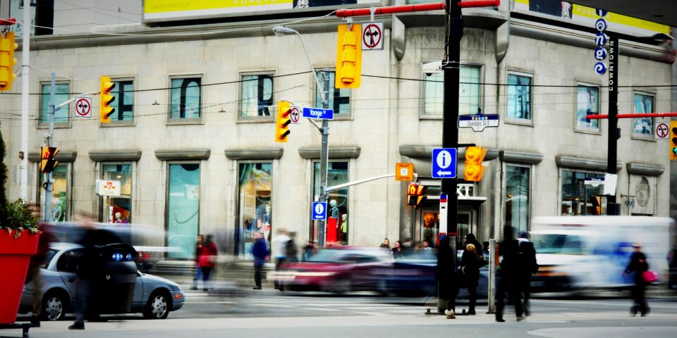 Intersection cars