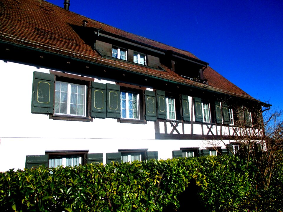 Truss window shutters