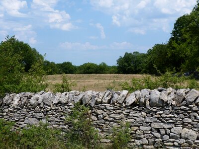 Muret dry stone spring