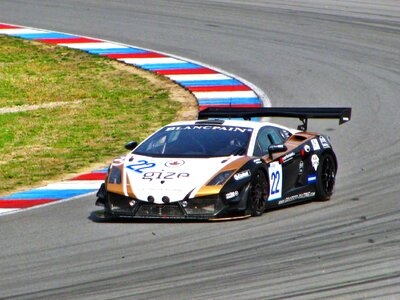 Driving vehicles fia gt
