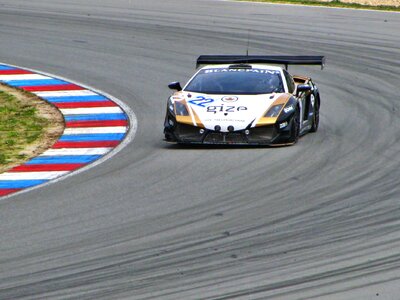 Driving vehicles fia gt photo